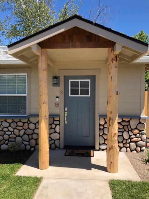 Riverside 3 Villa Grants Pass